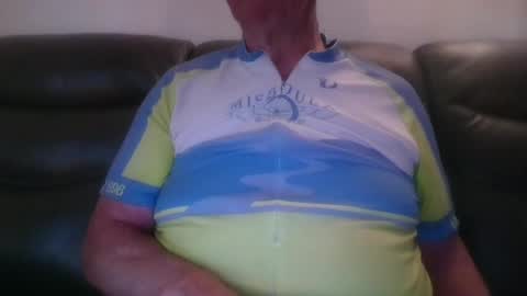 Snapshot of tacrunner66_ chatting on June 17, 1:34 pm tacrunner66_ online show from June 17, 1:34 pm