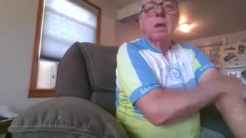 Snapshot of tacrunner66_ chatting on July 8, 2:10 pm tacrunner66_ online show from July 8, 2:10 pm