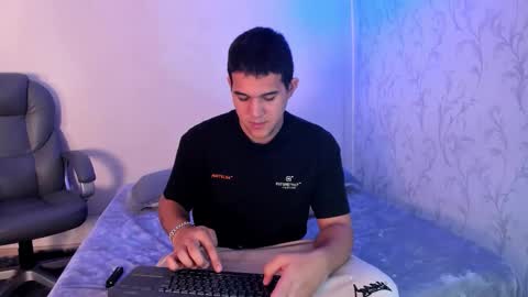 tadeo_vega online show from February 4, 3:23 am