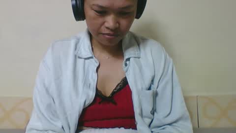 Snapshot of tahiniah chatting on May 19, 5:41 pm tahiniah online show from May 19, 5:41 pm
