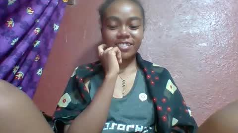 tahiryjosiah online show from April 14, 2:39 am