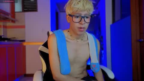 taichi online show from February 3, 12:09 am