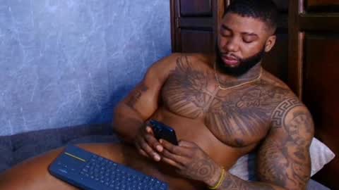 Tairon Tucke online show from March 2, 5:54 am