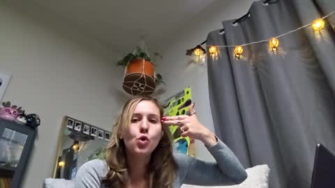 Taishabubblebutt online show from December 12, 6:10 pm