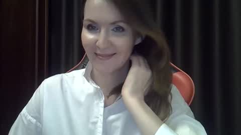 taisialucky77 online show from October 17, 6:54 pm