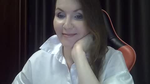 taisialucky77 online show from October 20, 6:19 pm