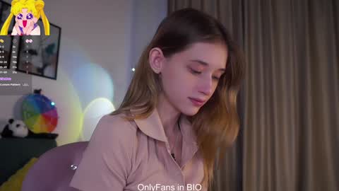 Mia online show from February 28, 1:39 am