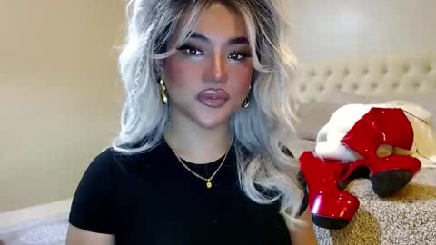 Snapshot of takemeinheaven1 chatting on January 24, 2:08 pm Lena online show from January 24, 2:08 pm