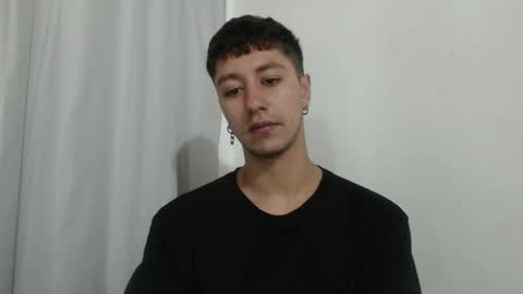 Snapshot of talhi_ chatting on January 11, 1:32 am talhi_ online show from January 11, 1:32 am