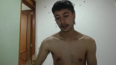 Snapshot of talhi_ chatting on April 14, 9:43 pm talhi_ online show from April 14, 9:43 pm