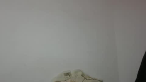 Snapshot of talhi_ chatting on May 18, 5:24 am talhi_ online show from May 18, 5:24 am