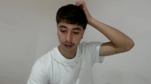 Snapshot of talhi_ chatting on May 21, 6:37 pm talhi_ online show from May 21, 6:37 pm