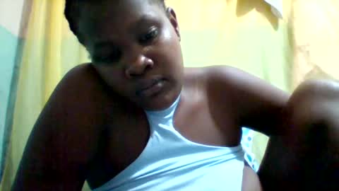 Snapshot of taliah254 chatting on June 19, 6:12 pm taliah254 online show from June 19, 6:12 pm