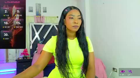 Snapshot of talianamoreno chatting on June 22, 3:36 am taliana modelo independiente online show from June 22, 3:36 am