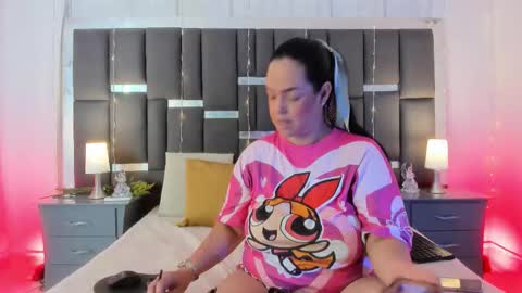 tali  online show from February 8, 7:17 pm