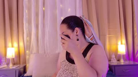 Snapshot of talianavega chatting on May 4, 6:26 pm tali online show from May 4, 6:26 pm