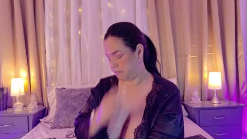 Snapshot of talianavega chatting on June 20, 4:43 pm tali online show from June 20, 4:43 pm