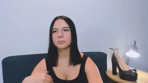 taliasensitive online show from December 15, 7:18 pm