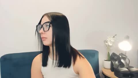 Snapshot of taliasensitive chatting on February 20, 6:37 am taliasensitive online show from February 20, 6:37 am