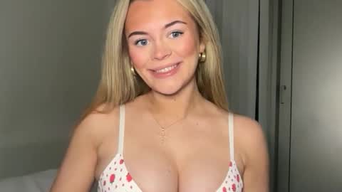 Talia online show from February 19, 6:59 pm