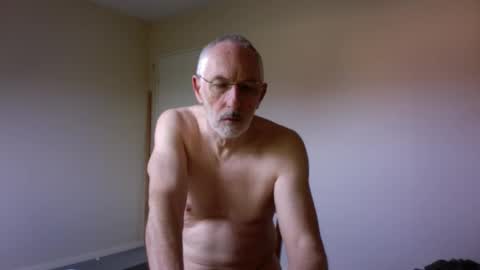 Snapshot of taliesin4321 chatting on April 22, 5:54 am Jack Pierrot online show from April 22, 5:54 am