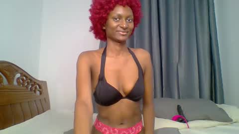 Snapshot of talisha_smiley chatting on May 21, 12:01 pm talisha smiles online show from May 21, 12:01 pm