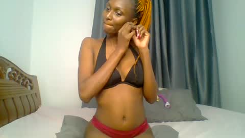 Snapshot of talisha_smiley chatting on July 8, 5:50 pm talisha smiles online show from July 8, 5:50 pm