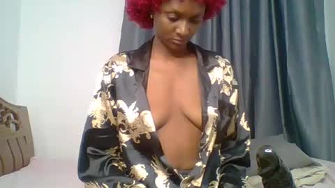 Snapshot of talisha_smiley chatting on July 20, 7:38 pm talisha smiles online show from July 20, 7:38 pm