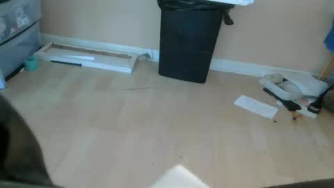 Snapshot of tall47hard chatting on February 25, 8:51 pm tall47hard online show from February 25, 8:51 pm