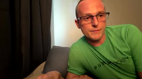 Snapshot of tallglassowater9cut459014 chatting on May 21, 4:14 pm first stream was very fun grateful for every follow and super active chat online show from May 21, 4:14 pm