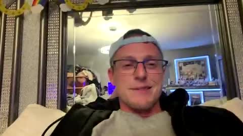Snapshot of tallglassowater9cut459014 chatting on June 4, 7:03 am first stream was very fun grateful for every follow and super active chat online show from June 4, 7:03 am