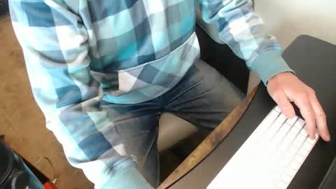 tallguy4unow online show from March 3, 9:42 pm