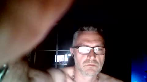 Snapshot of tallguyin chatting on June 20, 11:40 pm tallguyin online show from June 20, 11:40 pm