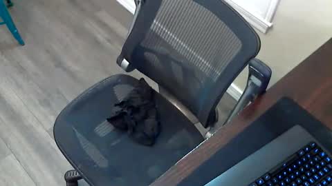 tallslimsmooth online show from February 5, 6:01 pm