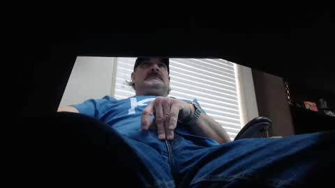 Snapshot of talltexxxan chatting on February 4, 9:52 pm talltexxxan online show from February 4, 9:52 pm