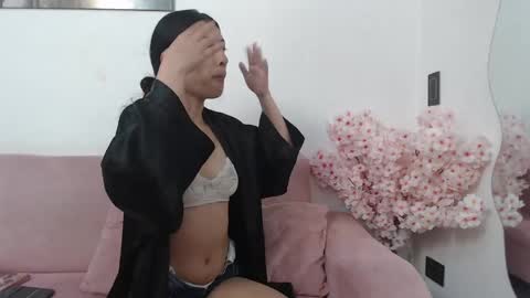 Hi im sara online show from April 28, 12:54 pm