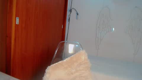 Snapshot of tamara_modelsss1 chatting on June 13, 2:09 am Lovense is Active My pleasure is in your hands Private is Open online show from June 13, 2:09 am