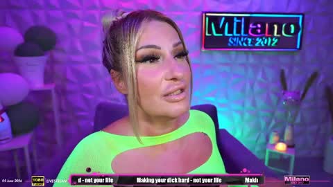 Snapshot of tamaramilano chatting on June 5, 8:31 am TamaraMilano online show from June 5, 8:31 am