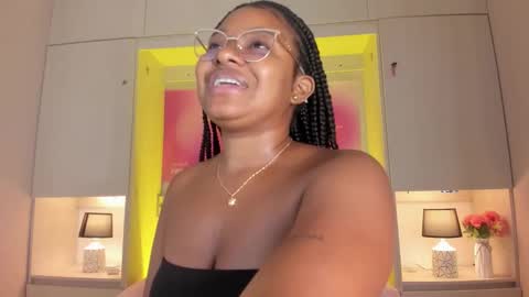 Tami online show from March 28, 8:19 pm