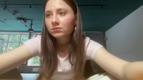 Trisha online show from April 13, 2:00 pm