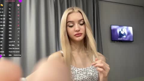 Melissa online show from April 28, 12:54 pm