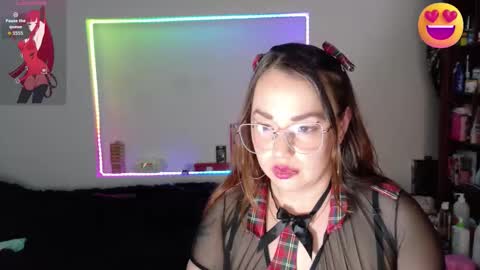 Snapshot of tammy_parker chatting on February 15, 4:53 am Tammy Parker online show from February 15, 4:53 am