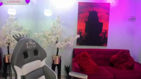 Snapshot of tammy_petit chatting on June 24, 3:27 am Tammy online show from June 24, 3:27 am