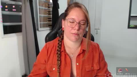 Snapshot of tamy_shine87 chatting on December 15, 11:53 pm Im Samy online show from December 15, 11:53 pm