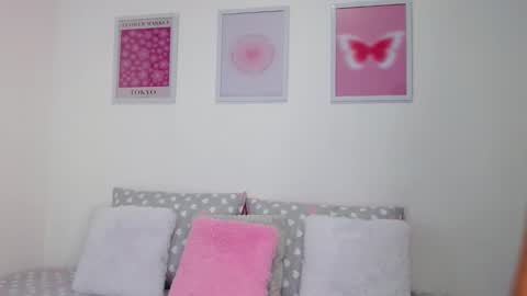 Snapshot of tamy_sweet01 chatting on December 21, 2:09 am tamy sweet01 online show from December 21, 2:09 am