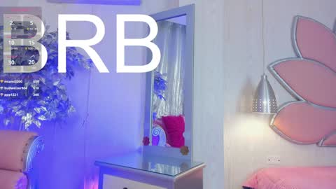 Snapshot of tamyeliot chatting on January 14, 6:24 am Tamy online show from January 14, 6:24 am