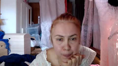 Snapshot of tanganiika chatting on April 13, 5:35 am Milena online show from April 13, 5:35 am