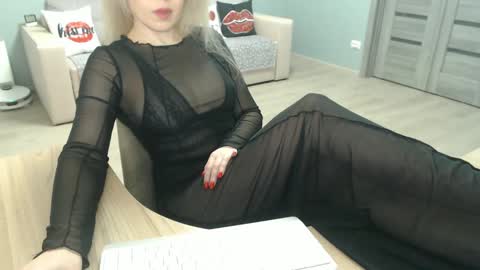 tangiblen online show from December 21, 2:15 pm