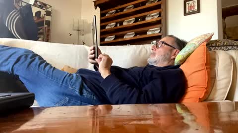 Dominique online show from January 11, 1:22 pm