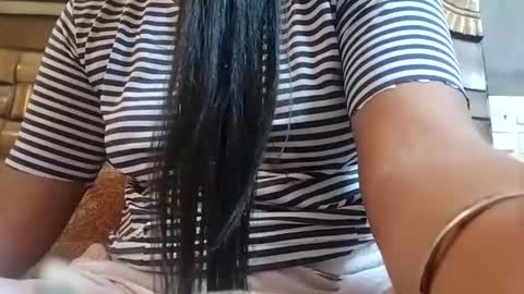 taniya_roy4628 online show from March 16, 3:12 am